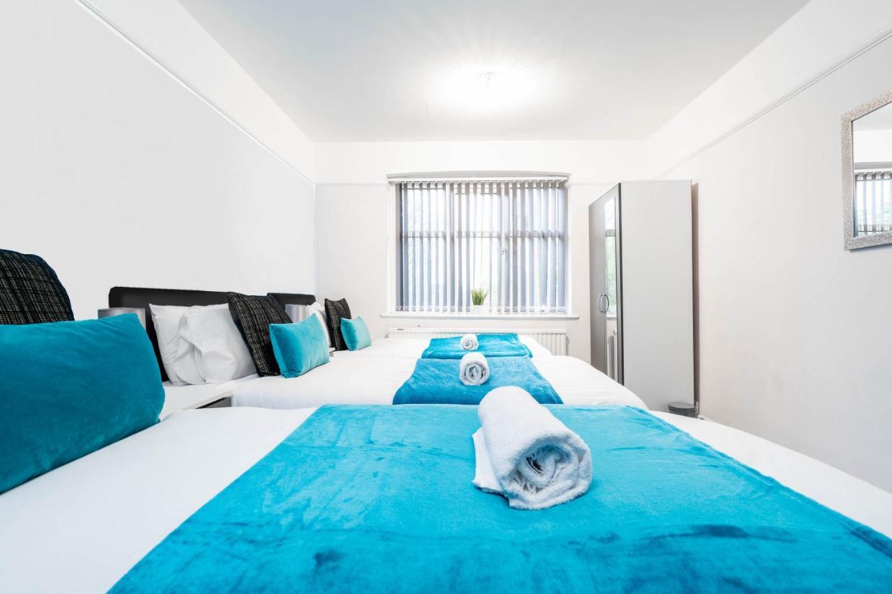 5 Bedroom House - 11 Guests - Garden - Wifi - Smart Tv - Top Rated - Large Driveway 4 Multiple Vehicles - Perfect For Contractors Birmingham Luaran gambar