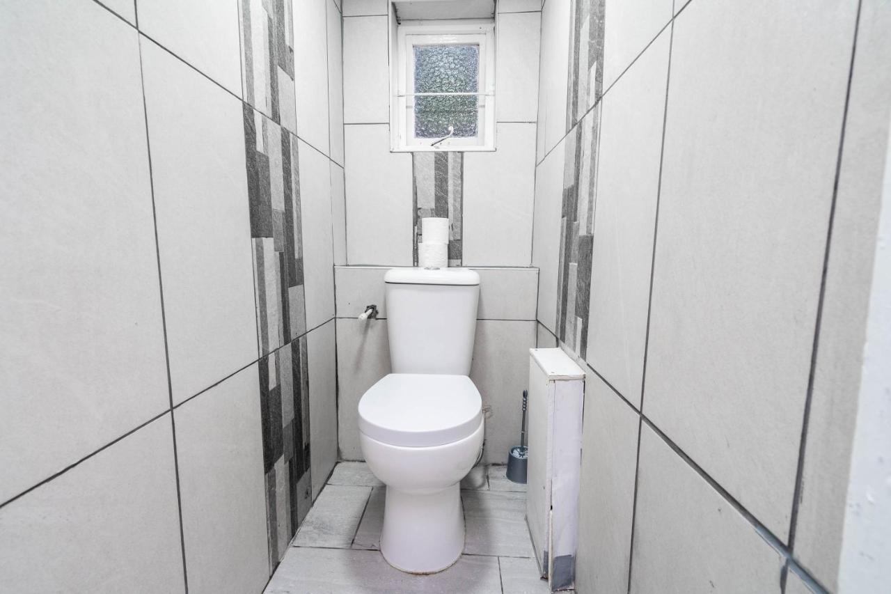 5 Bedroom House - 11 Guests - Garden - Wifi - Smart Tv - Top Rated - Large Driveway 4 Multiple Vehicles - Perfect For Contractors Birmingham Luaran gambar